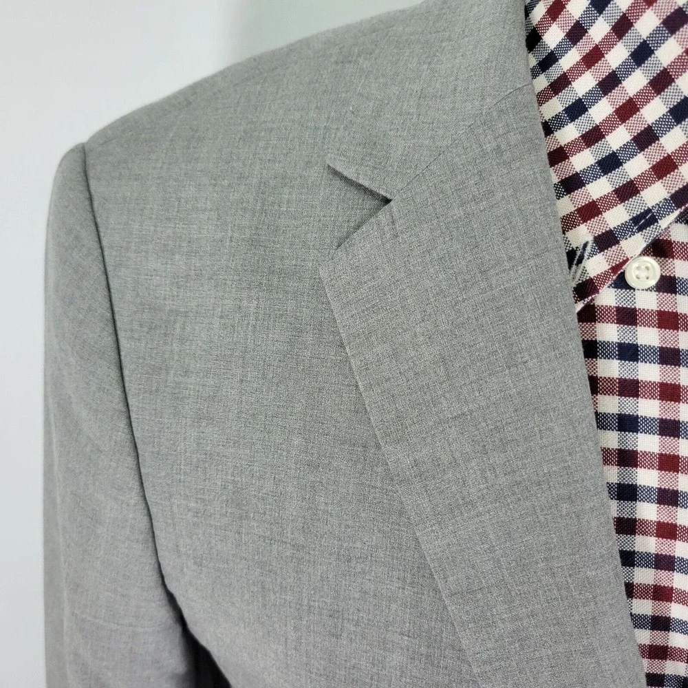 Banana Republic Men's Sport Coat Blazer Two Button Gray Poly Blend Size‎ 40R